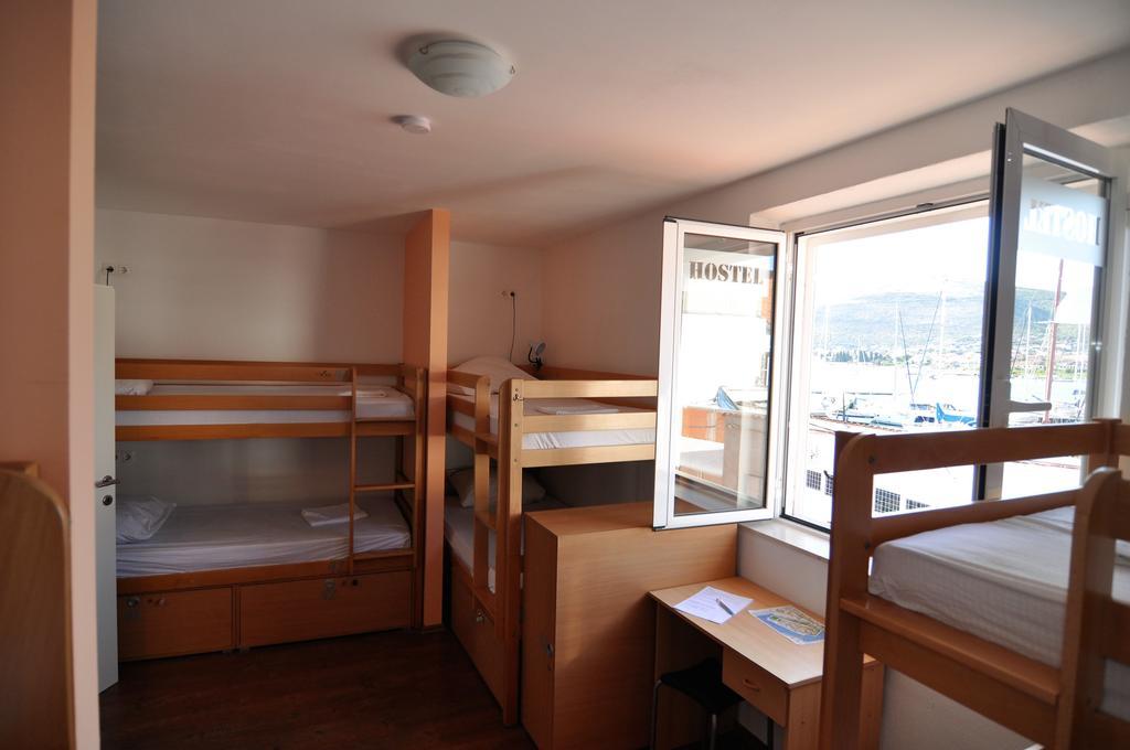 Marina Hostel *
