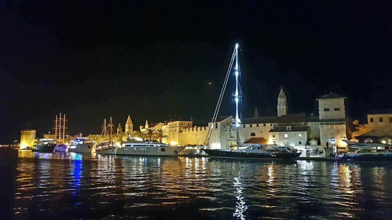 Marina Hostel *